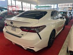 تۆیۆتا کامری